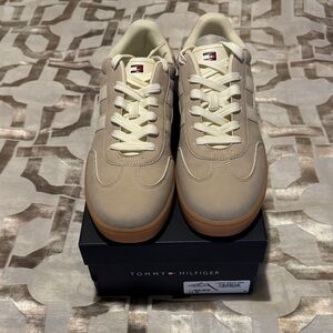 Tommy Hilfiger Men's Beige Sneakers